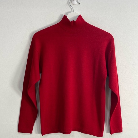 St. John Turtleneck Top Long Sleeve Small Made in USA - Picture 1 of 10